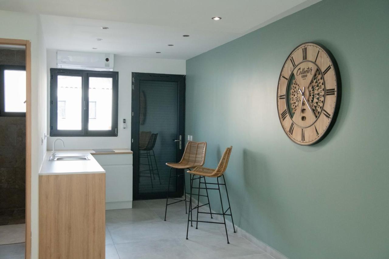 Studio meublé avec terrasse Port-de-Bouc Extérieur photo